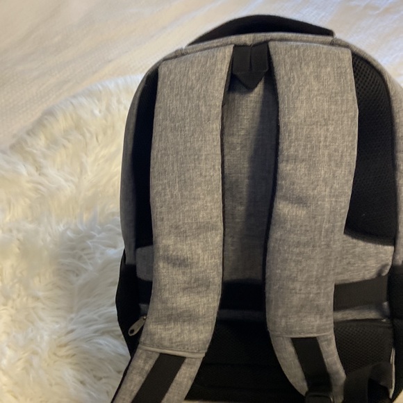 Bruno Cavalli Backpack large color gray and black long 19”wide 16” - Picture 4 of 16